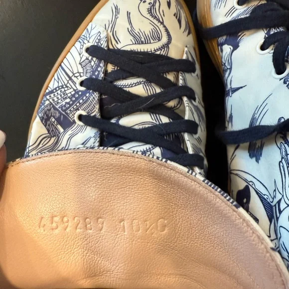 Men's White and Black High-Top Sneakers.Authentic Gucci - Picture 5 of 14